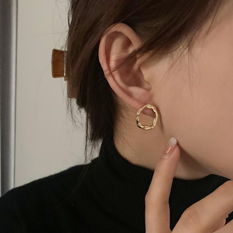 Elegant Pearl & Diamond Ear Clips - Double Layer, Silver Needle, Minimalist Studs for Women.