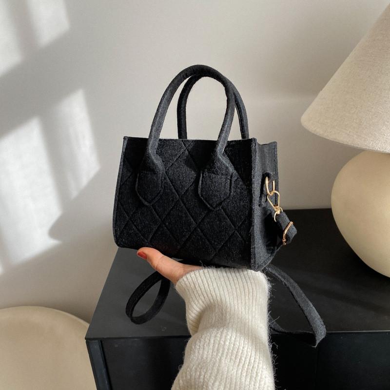 Chic Minimalist Felt Crossbody Bag Elegant Square Shape For Casual And Commuter Use