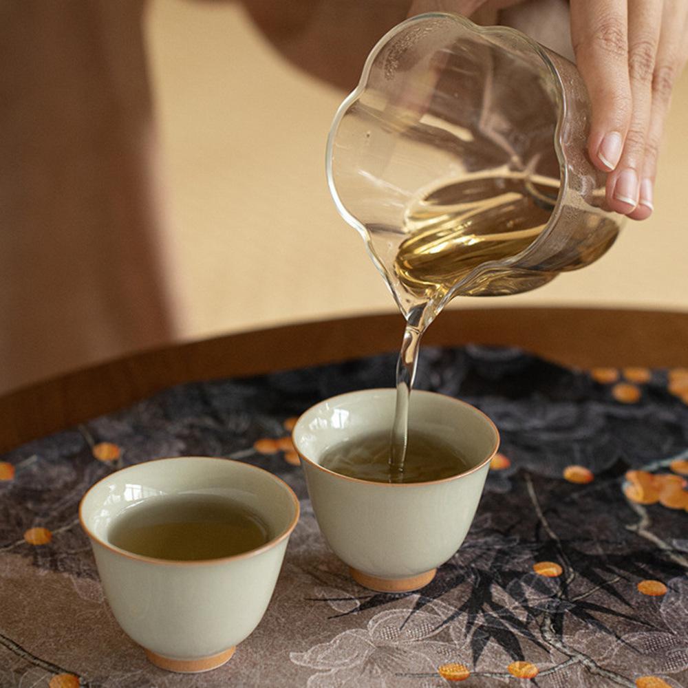 2pc/set Retro Ice Table Glazed Ceramic Teacup Solid Color Small Cup Creative Magnolia Master Cup Kung Fu Teaware Drinking 50ml