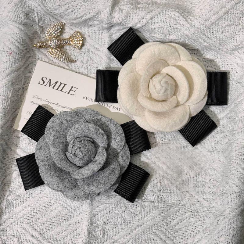 Nouveau Broche Fleur Camélia en Tissu Nœud Papillon Accessoires Col de Chemise pour Dames Épingles Broches Vintage pour Mariage Fête pour Femmes