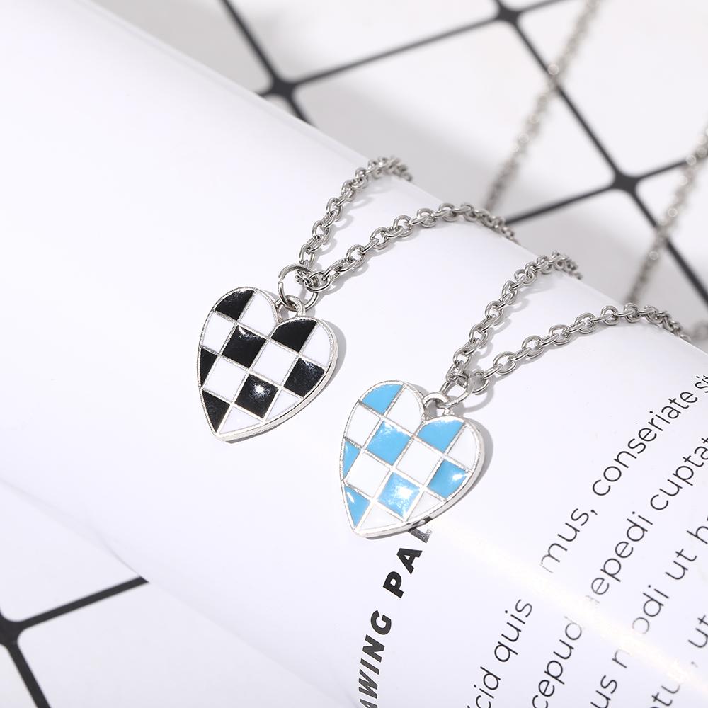 Funny Black Blue And White Plaid Heart Pendant Necklace Romantic Choker Chain For Couple Lovers Boyfriends Holiday Festival Gift