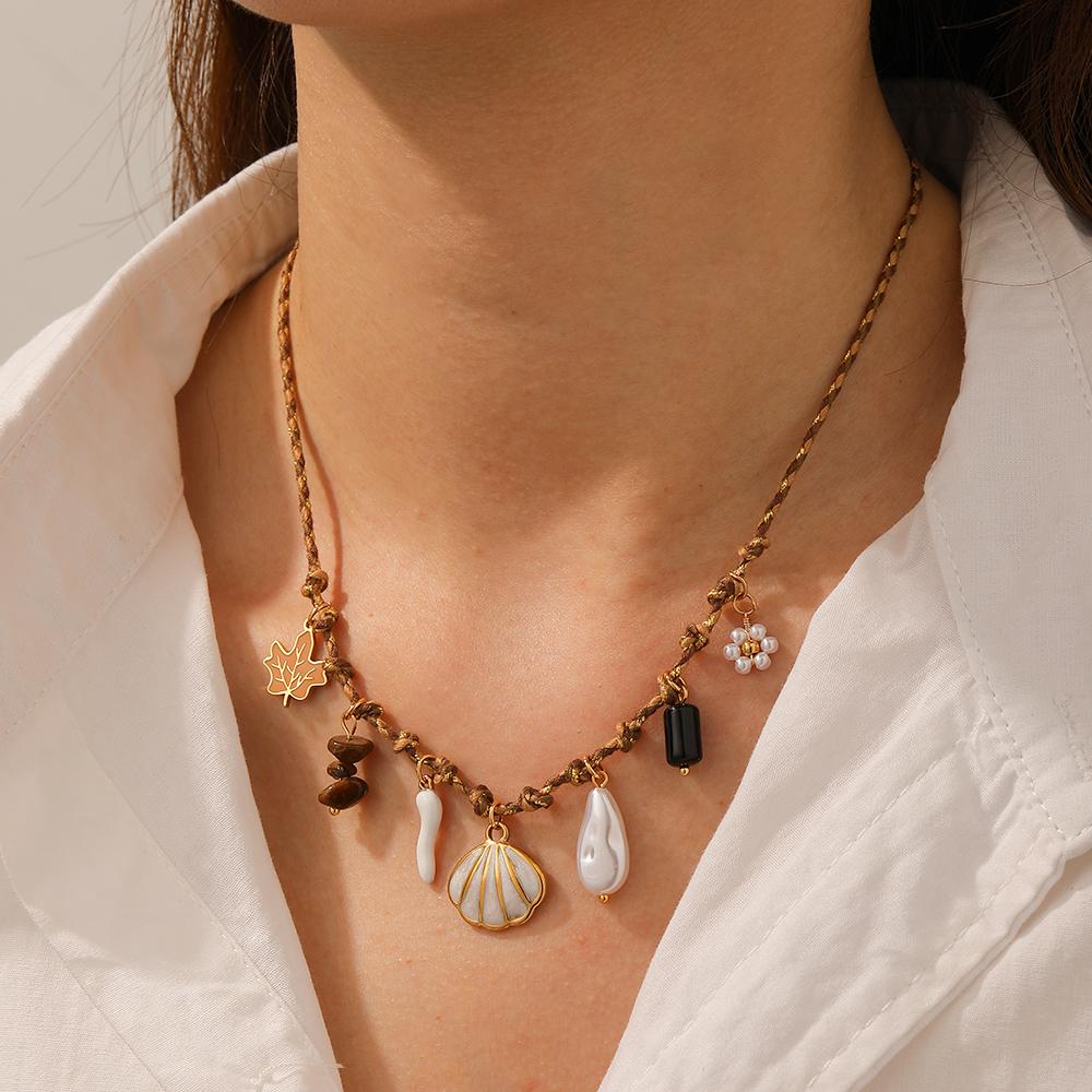 316L Stainless Steel Novelty Design Maple Leaf Pearl Flower Shell Pendant Necklace Women Advanced Texture Neck Chain