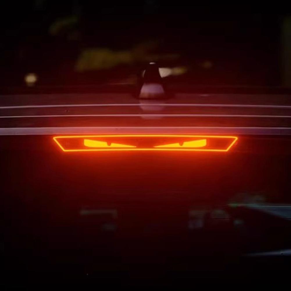 Universal Car Taillight Brake Lights Lamp Sticker Protector Sticker Devil Eyes Heart Carbon Fiber Covers Accessories Hawkeye