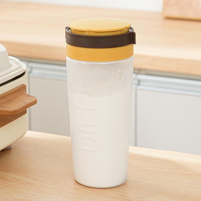 Large Capacity Rotating Powder Dispenser for Home Baking and Barbecue Seasoning with Lid Rotating Powder Dispenser