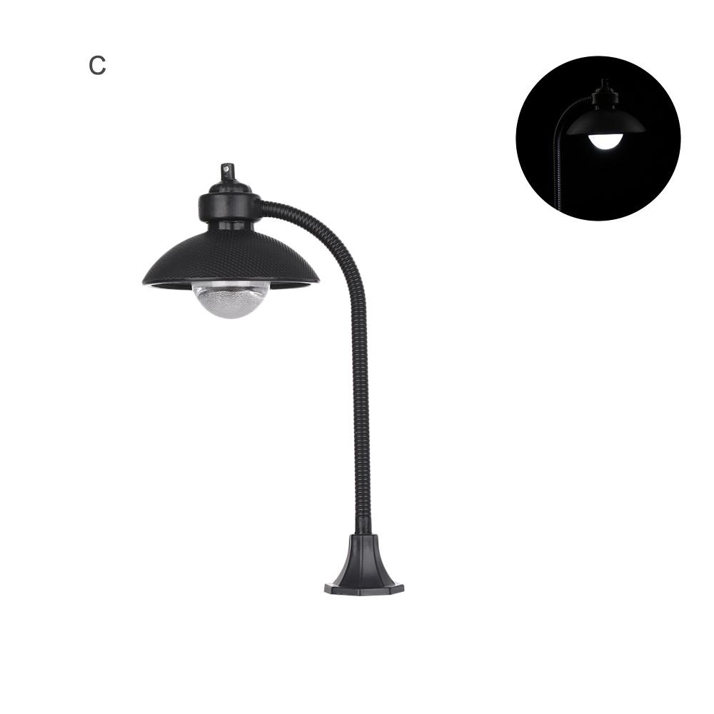 5PCS Plastic Model Mini Retro Street Lights Miniature Simulation Dollhouse Decor Decorative Lights Mini Christmas Style