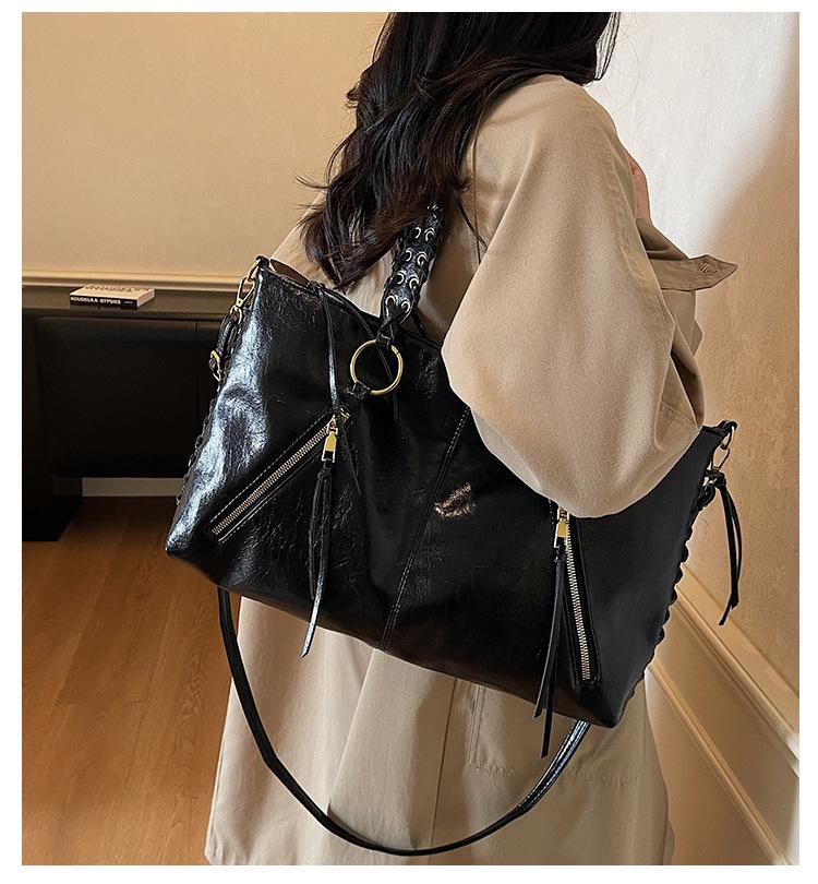 Damen Retro Schulter-Tote mit großem Fassungsvermögen - Europäischer & Amerikanischer Stil Vielseitige Handtasche mit Kordelzug