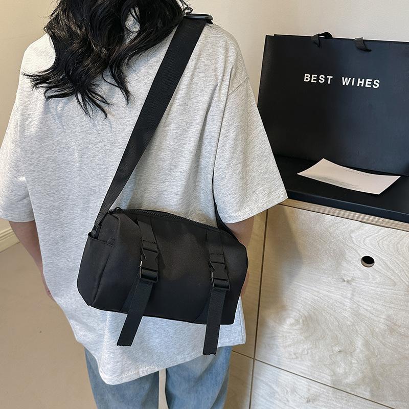 Women's Bag Nylon Cloth Pillow Bag New Shoulder Bag Fashionable Sweet Contrasting Messenger Bag