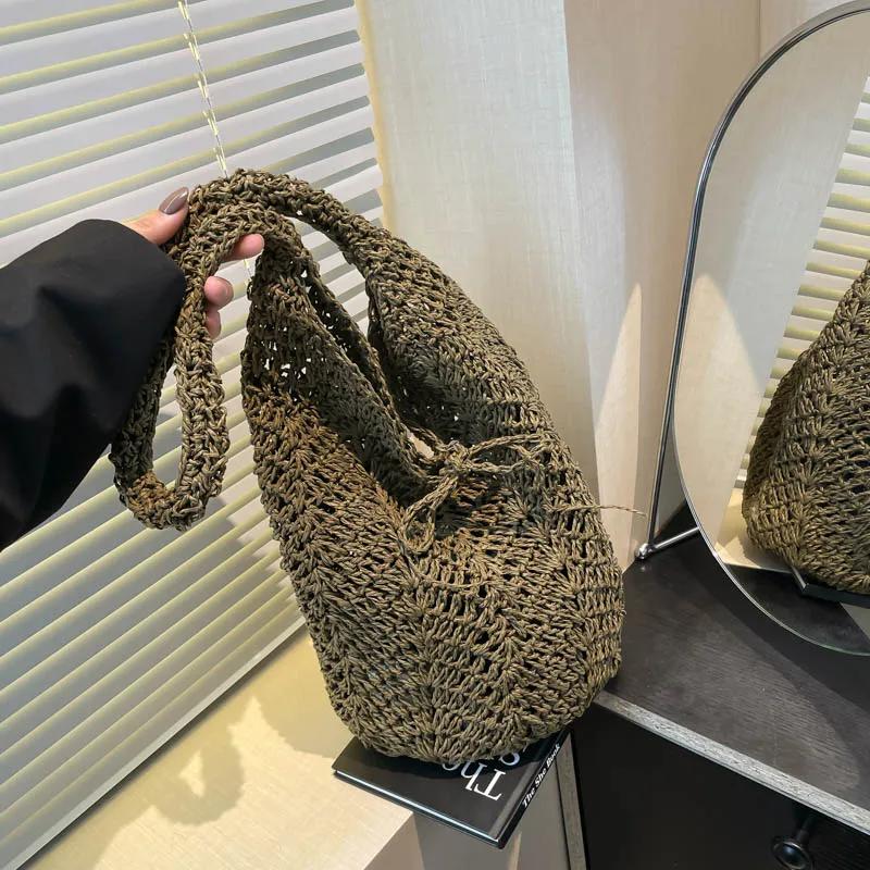 Women Straw Tote Handbag Fashion Beach Bags Large Capacity Shoulder Bag Casual Weaving Travel Bags Female Summer Woven Tote Bag