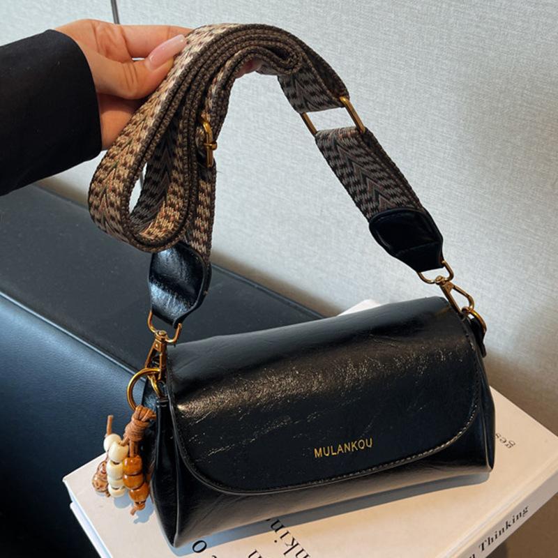 Autumn New Single Shoulder Retro Winter Bag Women's Casual Women's Bag Pillow Fashionable Niche Bag Feeling Fashionable