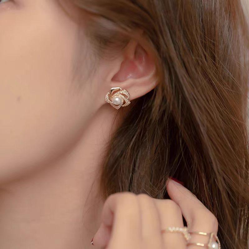 Luxury Pearl & Diamond Floral Earrings for Women - Vintage Chic