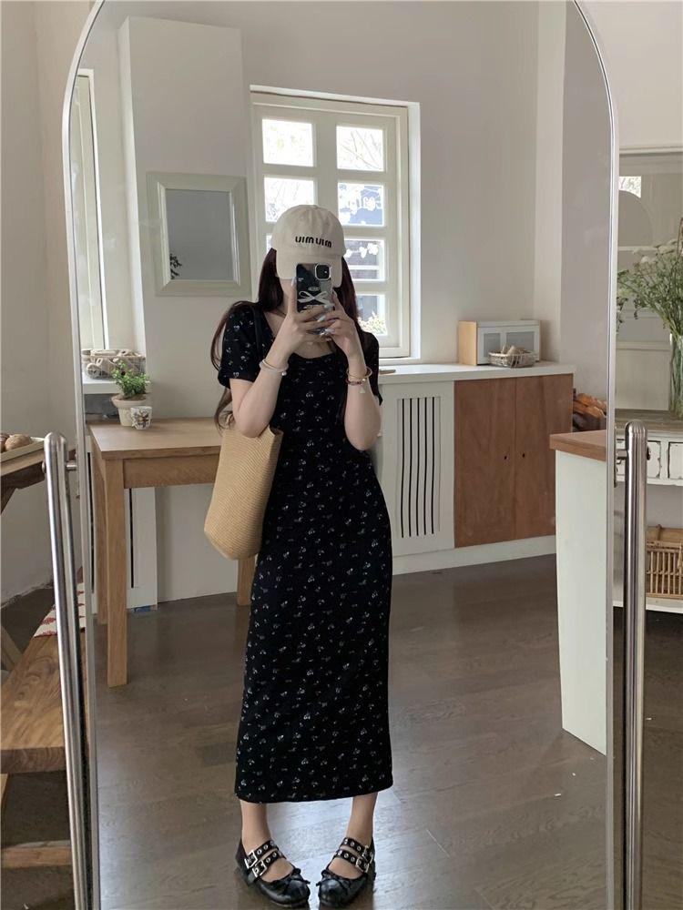 

Retro Floral Square Neck Midi Dress - Women s Summer Black Waist-Hugging Short Sleeve Dress. L