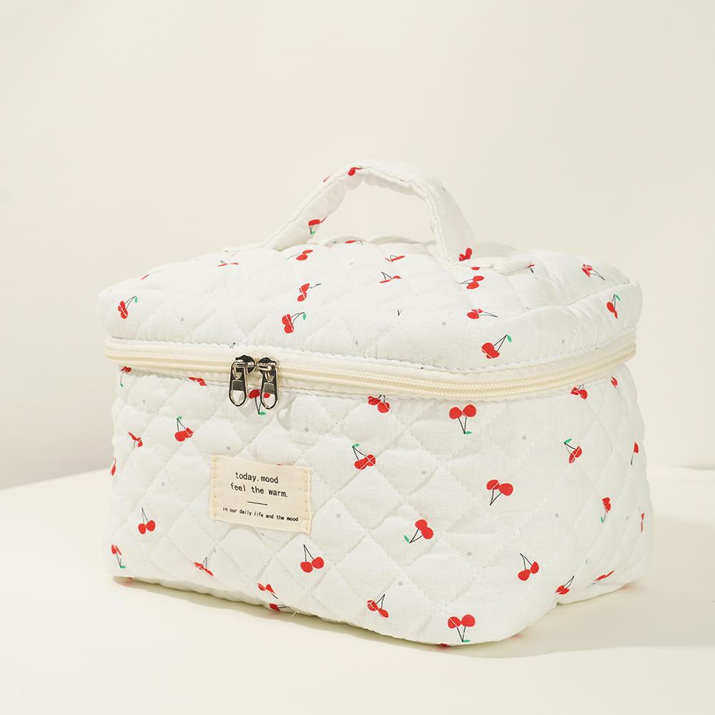Women Quilted Makeup Bag Cosmetic Organizer Bag Cherry Pattern Aesthetic Cosmetic Bag Cosmetic Clutch Bag Outdoor Travel Bag