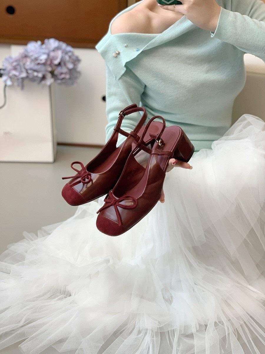 

Туфли на низком каблуке серебристые маленькие ароматные с французским носком женские лето 2025 новая темпераментная ранняя весна балетный стиль красивые одинарные туфли 39 красный