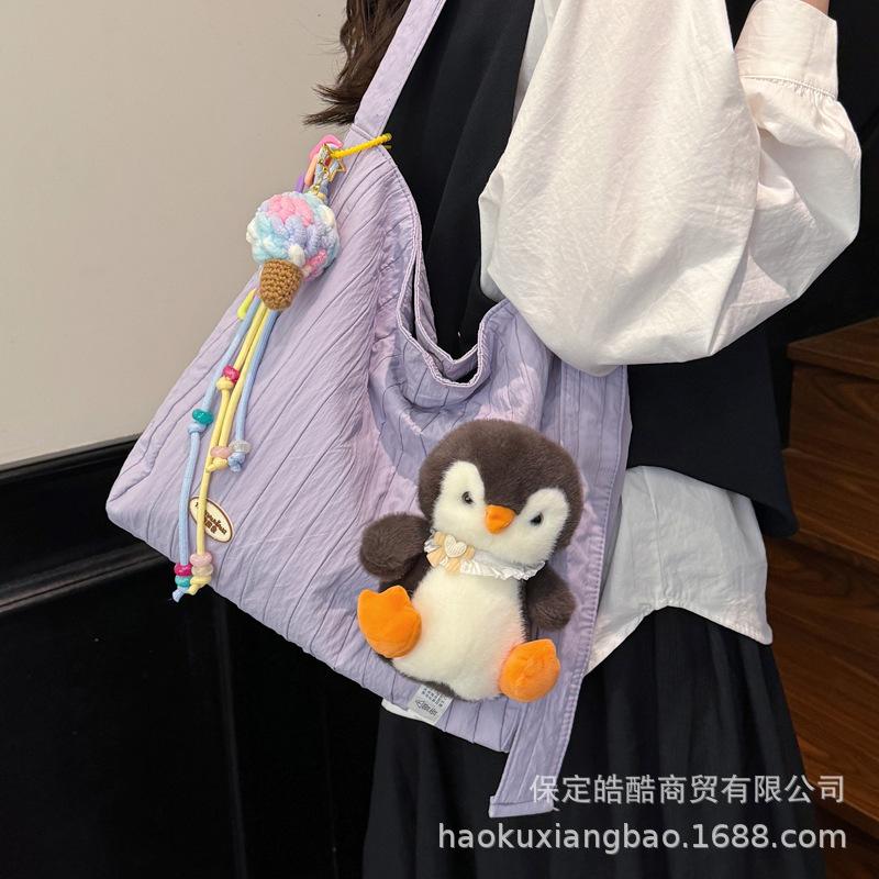 Casual large-capacity cartoon canvas bag women's 2025 new commuter versatile shoulder bag college student tote bag