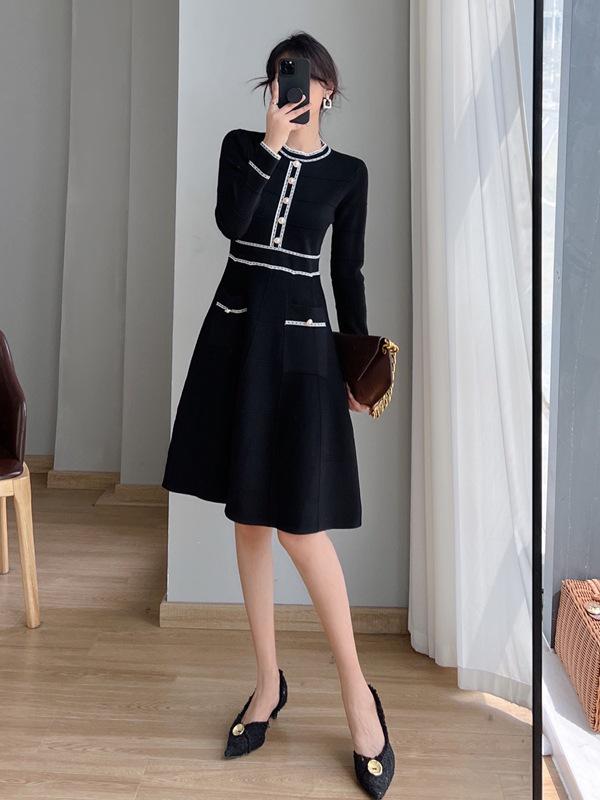 French Style Slim Fit Waist-Cinching Knitted Dress for Women, Autumn/Winter, Long-Sleeved, Korean Elegance