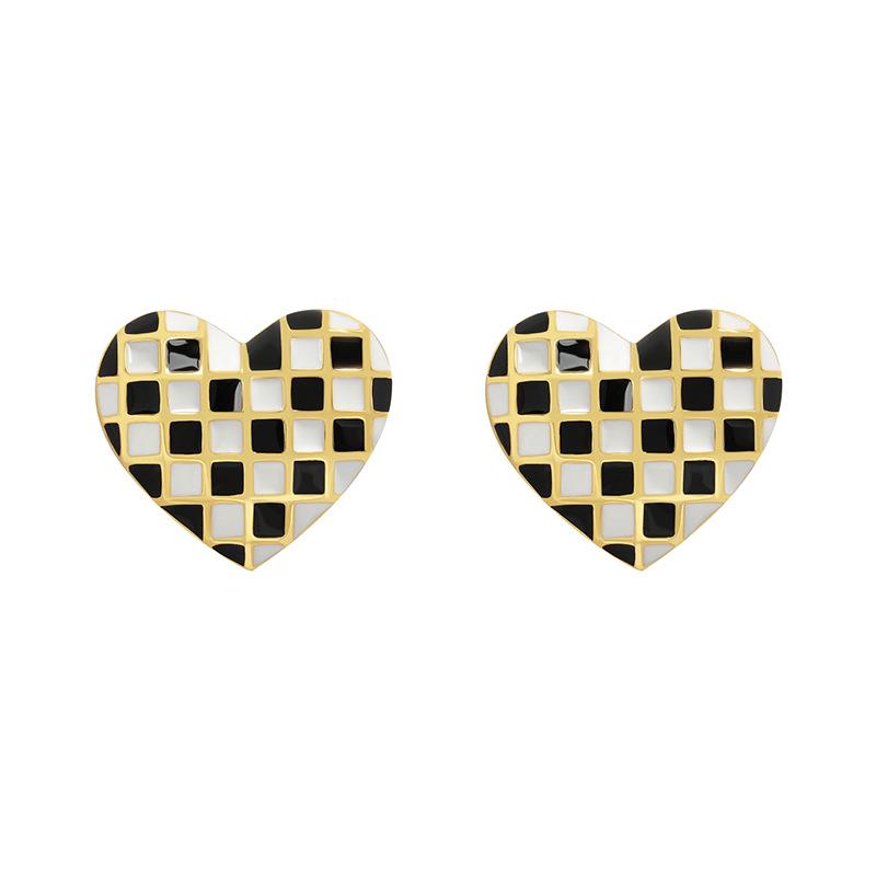 European Retro Checkerboard Heart Stud Earrings: Black & White Enamel Resin for Women