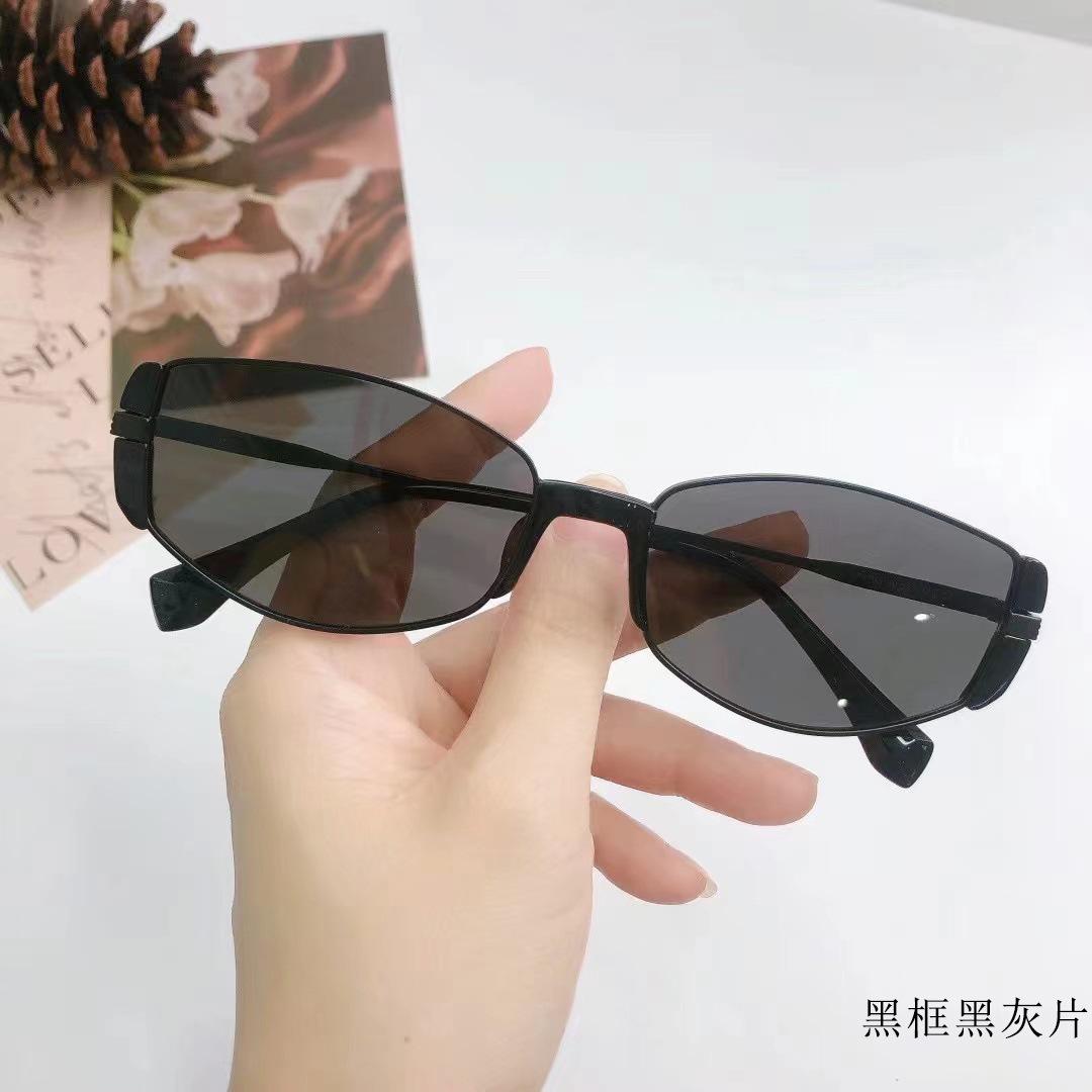 

24 ретро модные металлические солнцезащитные очки персонализированные овальные оправы маленькие коричневые очки уличные стопки 8705