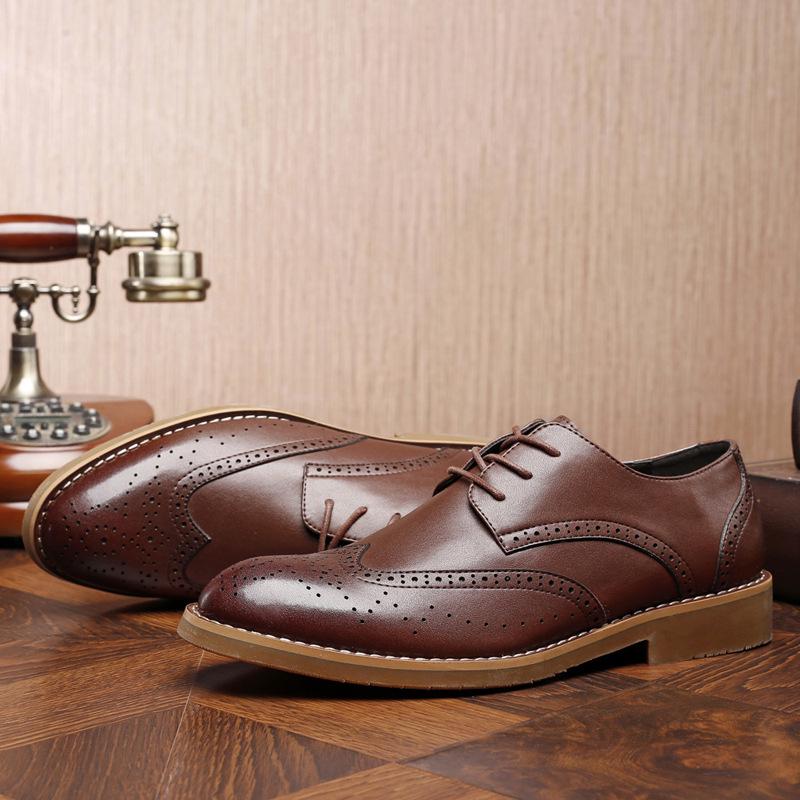 Mode mode luxe heren leren schoenen bruiloft Zakelijke kledingschoen voor jonge man Nachtclubs Gesneden schoenen ghn