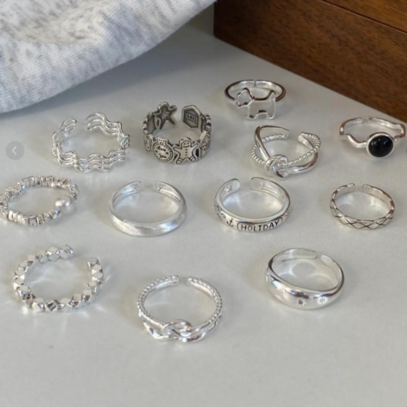 Sterling 925 Chic Silver Ring With Sparkly Zirconia Stones For Unique Womens Accessories