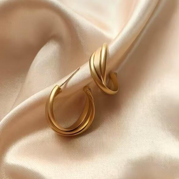 Geometric Twist Earrings Simple Metal Earrings Women's Personality Niche Stud Earrings Temperament Earrings Women's Silver