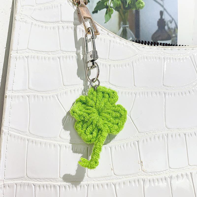 Four Leaf Clover Lucky Keychain Creative Knitted Clover Keychain Exquisite Backpack Decoration Accessories Gifts