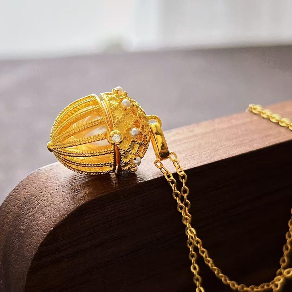 S925 Sterling Silver Antique Style Switchable Gold Ball Necklace Hollow Light Luxury Temperament Design Sense Collarbone Chain