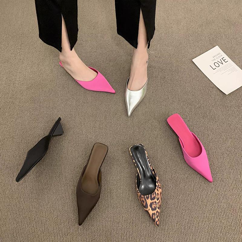 Muller Slippers Low Heel Pointed Head Back Empty Half Drag 2025 Spring and Summer New Casual Bag Head Cat Heel Special-shaped and Sandals Girl