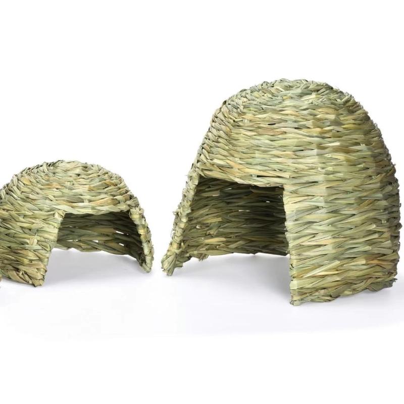 Handwoven Grass Straw House for Small Pet Hideouts Habitat Cave for Small Animals Hedgehogs Squirrels Rabbits Playhouse