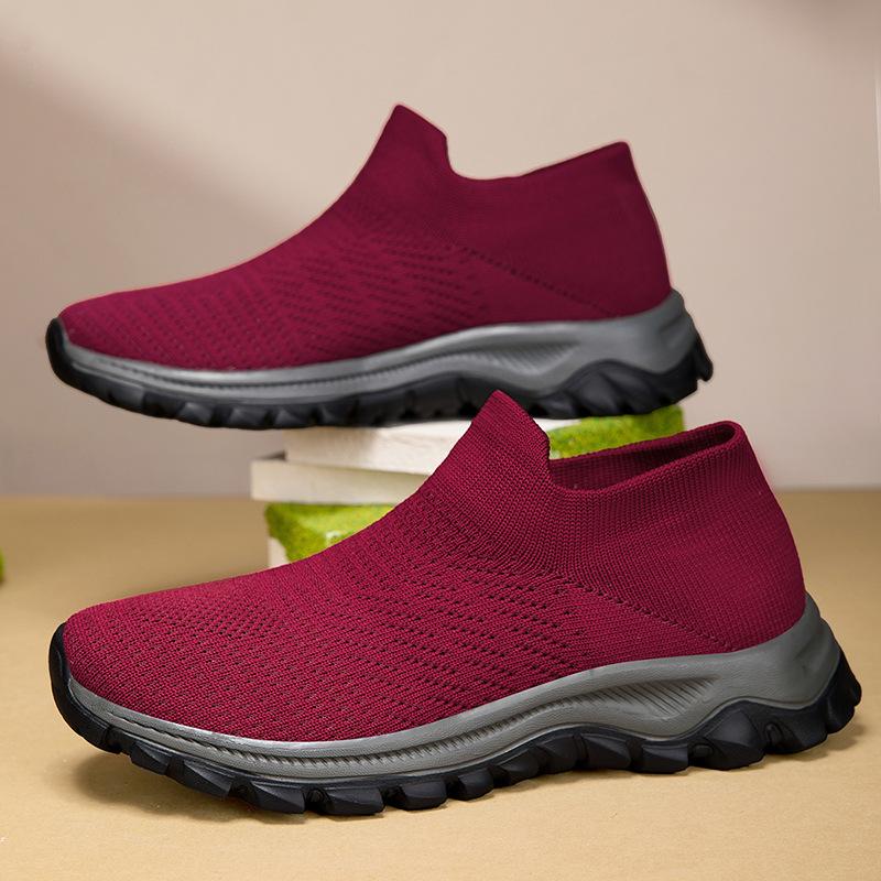 Spring New Men's Shoes Casual Shoes Breathable Fly-woven Sports Shoes Lazy Shoes Men's Round Head Single Shoes