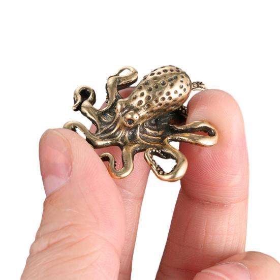 Brass Octopus Figurine Metal Carving Octopus Statue Sea Animal Sculpture Feng Shui Decoration Home Office Desktop Ornament