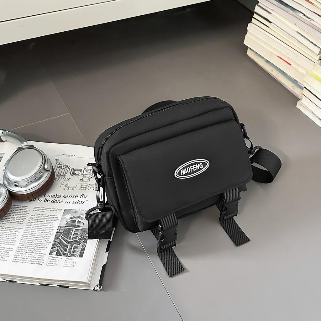 Outdoor Sports Messenger Bag Men'S And Women'S Casual Shoulder Bag Contrasting Color Small Square Bag Portable Travel Mobile Phone Bag Square Bag