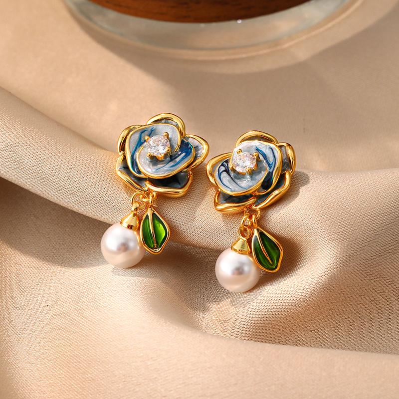 Popular Camellia Pearl Earrings Design Exquisite Fashion Versatile Earrings