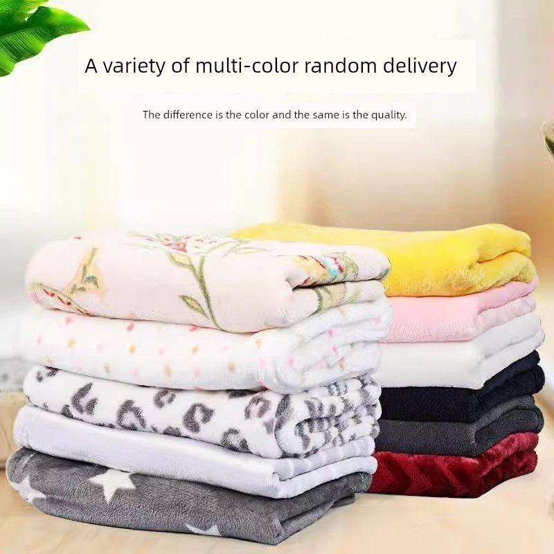 

Подушка для собаки для сна Четыре сезона Универсальная Мягкая подушка Подушка для шеи Подушка Одеяло Маленькая собака Кошка Товары для домашних животных Dog and Cat Neutral Sleeping Blanket [Random]]