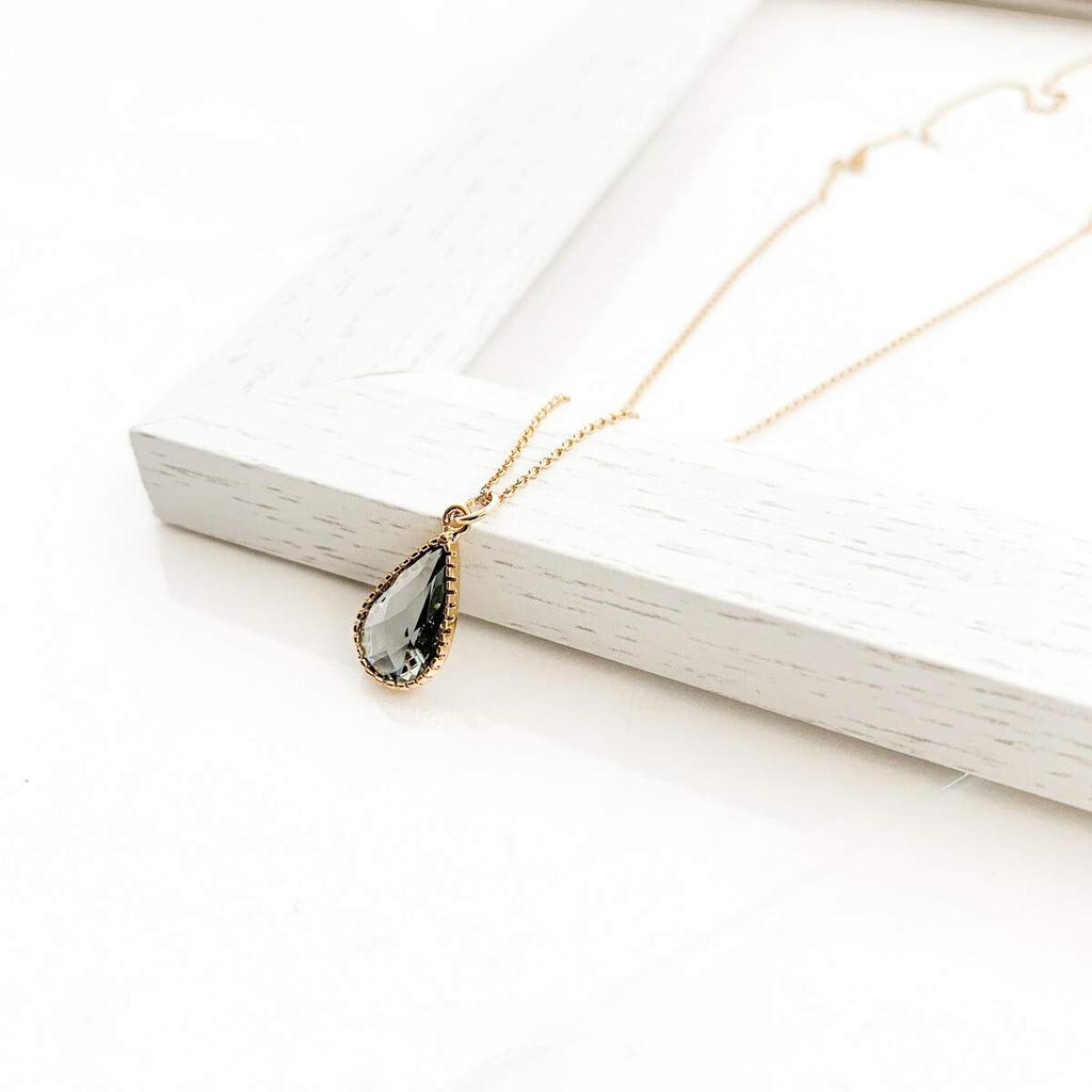 [NAOTJEWELRY] [Naot Sieraden] Damesketting, Eenvoudige Druppelvorm, Geslepen Frame Glas Ketting, Antracietgrijs