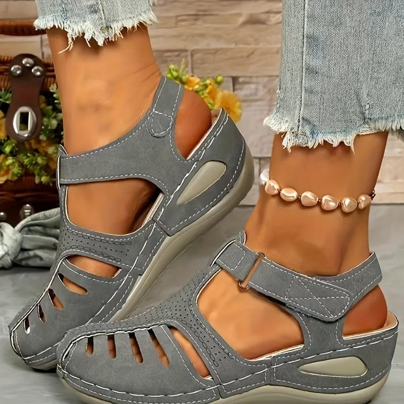 

Женские повседневные сандалии на танкетке с круглым носком, вырезным дизайном, средним каблуком, дышащие, удобные, для носки в любое время года, легко застегиваются на пряжку, прочная подошва 43 серый