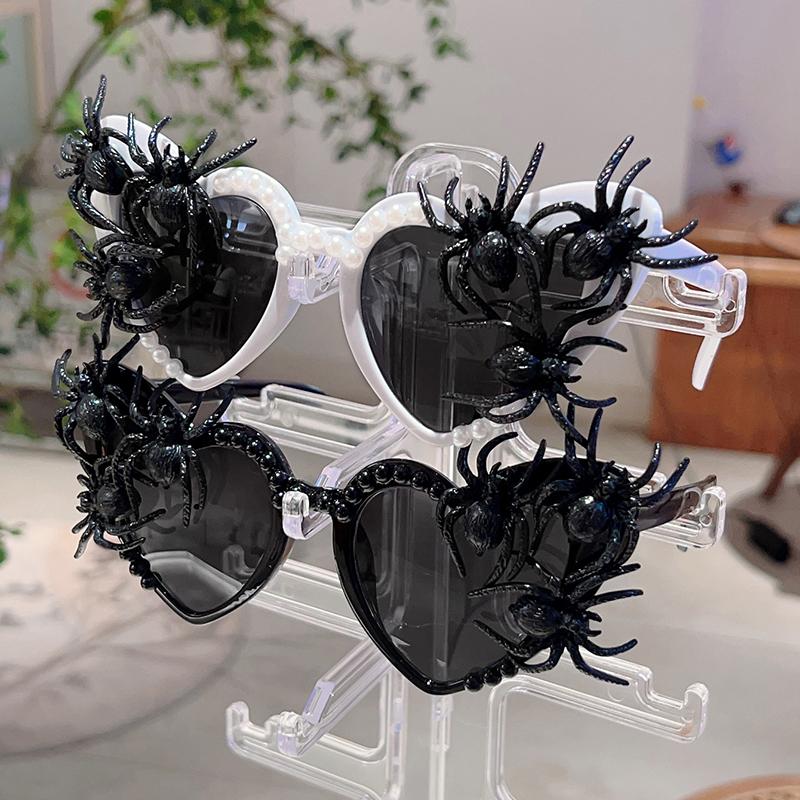 Fashion Shiny Pearl Design Shades Funny Spider Decor Carnival Party White Sunglasses Women Ins Brand Decor Sun Glasses