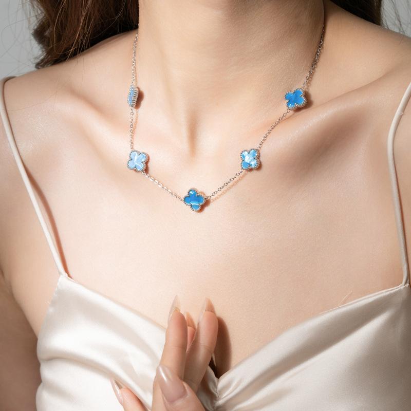 Kleeanhänger, leichter Luxus, hochwertiges Gefühl, schlicht und speziell, Titanstahl, nicht verblassend, hochwertiges Gefühl, erstes Accessoire