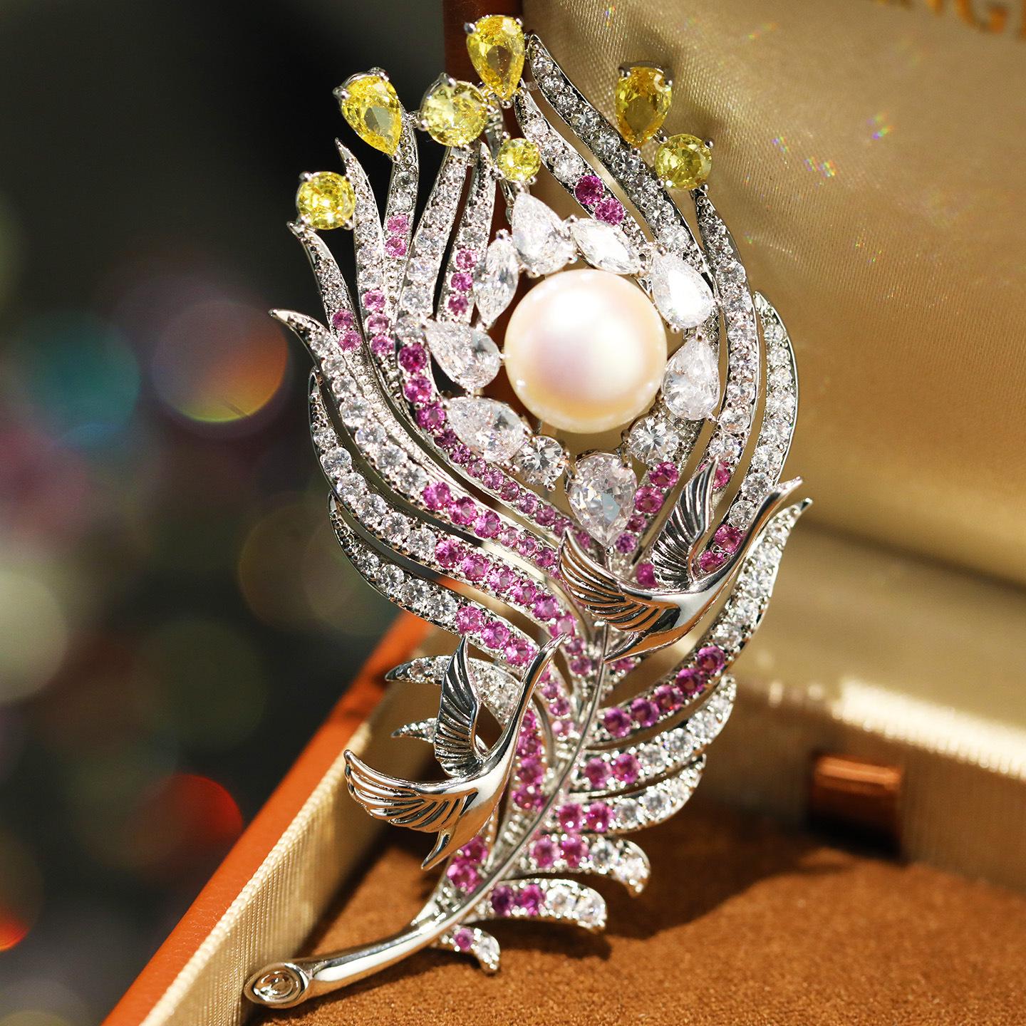 Bo Xin Yun Retro Luxury Phoenix Feather Brooch Lapel Pin