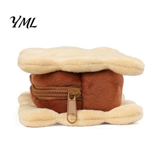 Unique Biscuit Design Pencil Pouch Cookie Shape Plush Stationery Bag, Soft Stuffed Trendy Aesthetic Desk Decor Case, Large Capacity Cosmetic