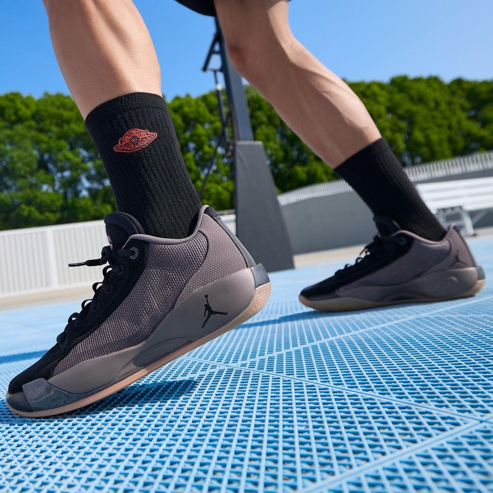 Jordan Luka .77 Low top Basketball Shoes Men s Black Gray 40