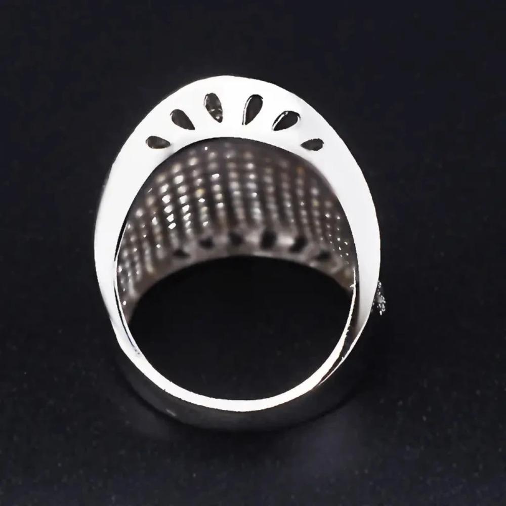 Huitan Gorgeous Sparkling Wide Ring Luxury Lady Wedding Party Zircon with Shiny Zirconia Luxury Zinc Alloy Color Finger Accessories