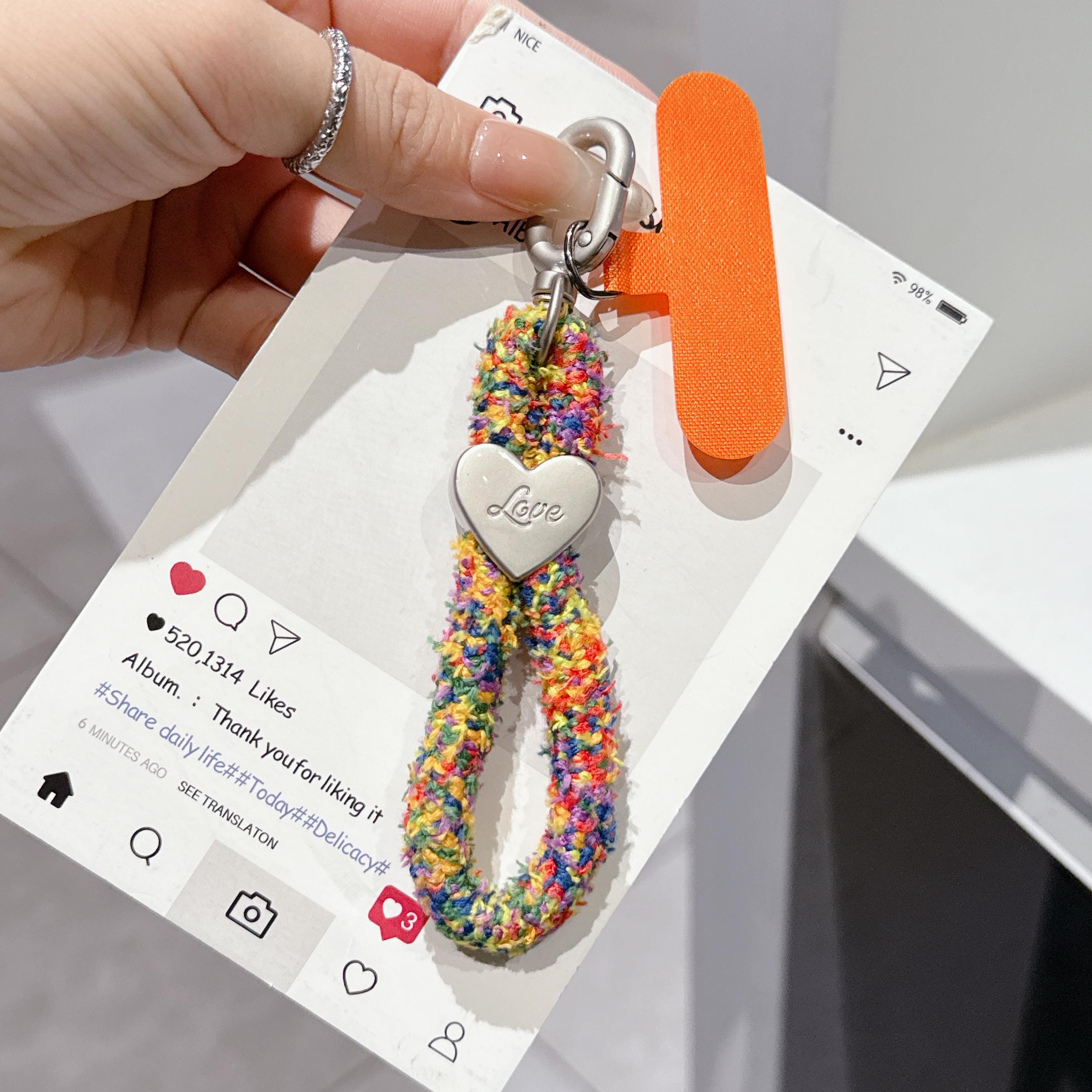 Autumn And Winter Plush Mobile Phone Lanyard, Heart-Shaped Finger Lanyard, Christmas Festival Gift Universal Bracelet PhoneCharm Polyester / Nylon