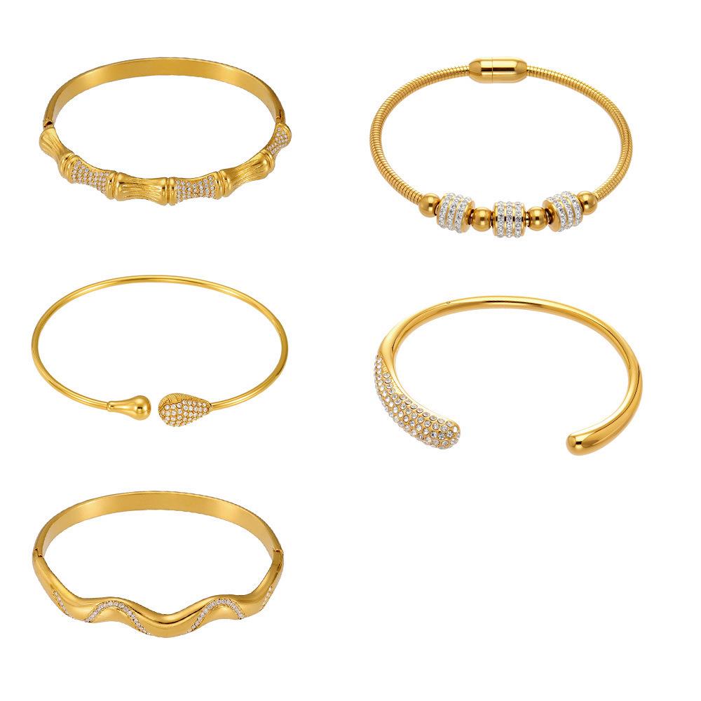 18K Goldbeschichteter Edelstahl Zirkon Geometrisches Offenes Armreif-Set