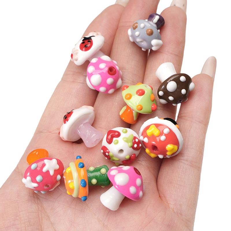 1 pezzo [17x16mm] Perline a forma di fungo in Vetro Colorato Dipinte a Mano Perline Fungo Tridimensionali Accessori Fai da Te per Gioielli Fatti a Mano