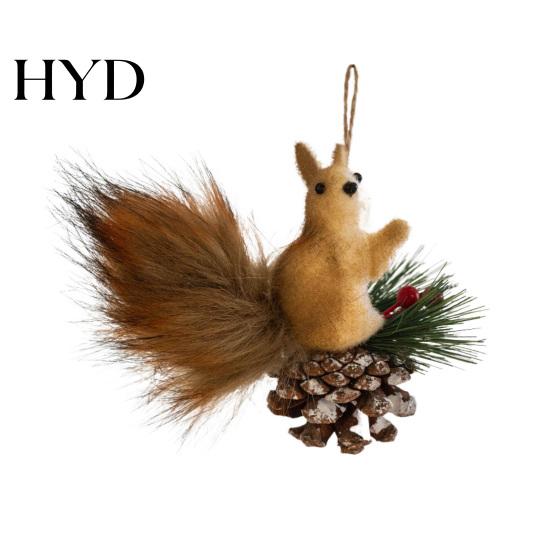 Rustic Holiday Decorations Forest Animal Christmas Ornaments Fluffy Faux Fur Squirrel Decor Winter Woodland with Hanging Rope 3D Tree Wall