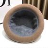 Dámský zimní klobouk kbelík Elegantní větruodolný klobouk typu basin zdobený květinami Ultra silný hřejivý podzimní zimní klobouk z imitace kožešiny