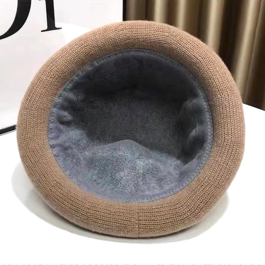 Dámský zimní klobouk kbelík Elegantní větruodolný klobouk typu basin zdobený květinami Ultra silný hřejivý podzimní zimní klobouk z imitace kožešiny