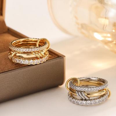 Élégant Anneau Triple Entrelacé en Cuivre et Zirconia