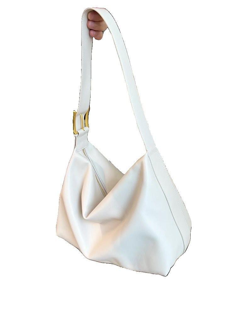 

Pu Soft Fashionable Leather Shoulder Bag With Spacious Design For All Occasions