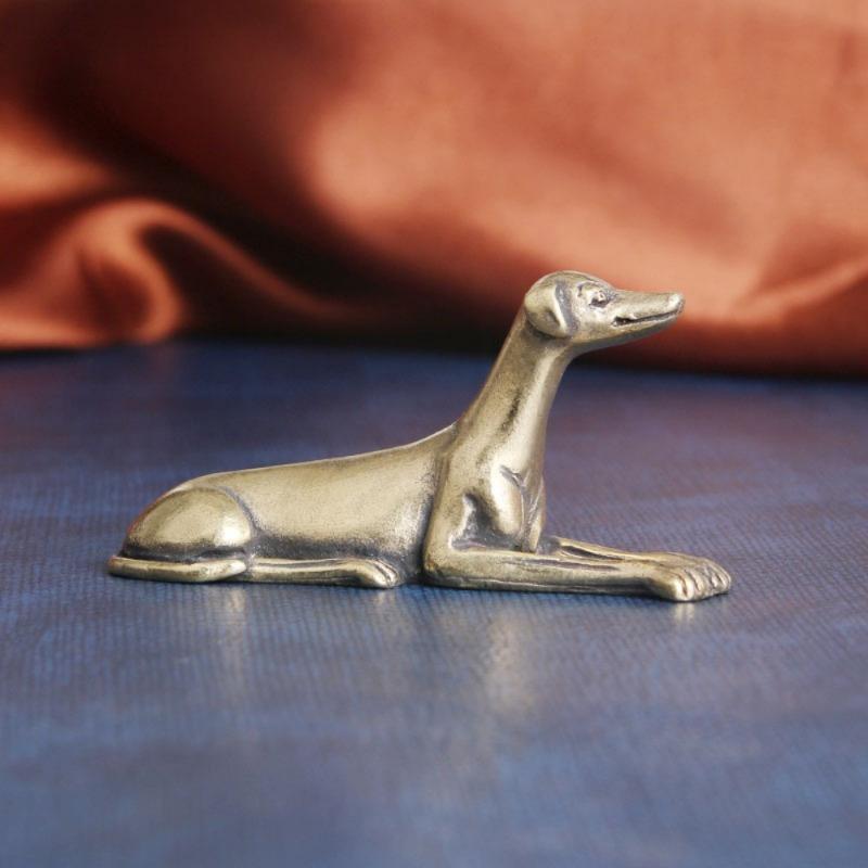 1Pc Mini Solid Brass Vintage Greyhound Figurine - Exquisite Desk Ornament with Delicate Details for Pet Lovers - Unique Collectible and Home Decor